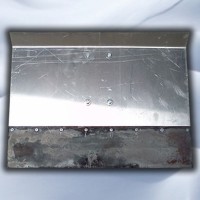 Лопата-движок алюминиевая 500х400х2 мм с накладкой 12 см и нижним креплением черенка
